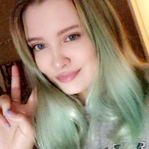 Meet your Posher, Caitlyn